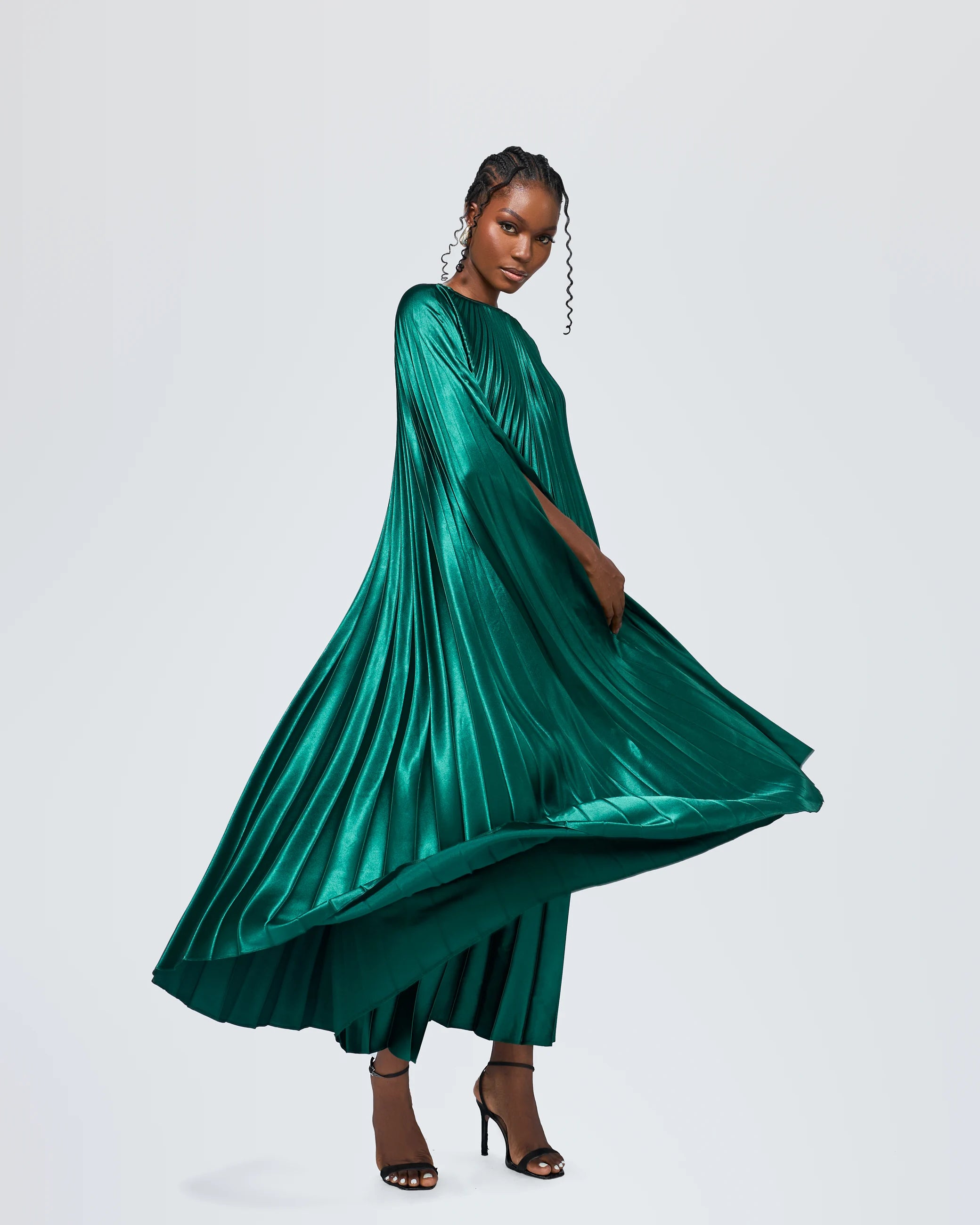 Iman Plissé Cape Caftan